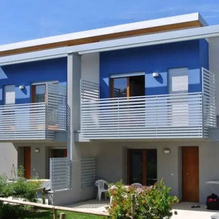 Relaxing Ground-floor Flat With Patio Near The Sea 公寓 *